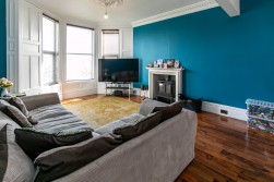 45, Royal Avenue West, Onchan, IM3 1HE