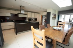 45, Royal Avenue West, Onchan, IM3 1HE