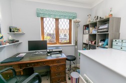 10, Horseshoe Avenue, Douglas, Isle of Man, IM2 1QS