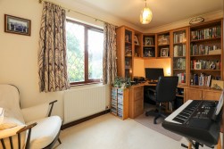 40, Farmhill Park, Douglas, Isle of Man, IM2 2ED