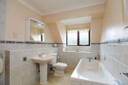 40, Farmhill Park, Douglas, Isle of Man, IM2 2ED