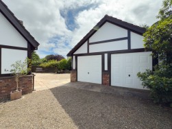 40, Farmhill Park, Douglas, Isle of Man, IM2 2ED