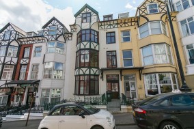 Empress Apartments, Flat 5, 9, Empress Drive, Douglas, IM2 4LQ