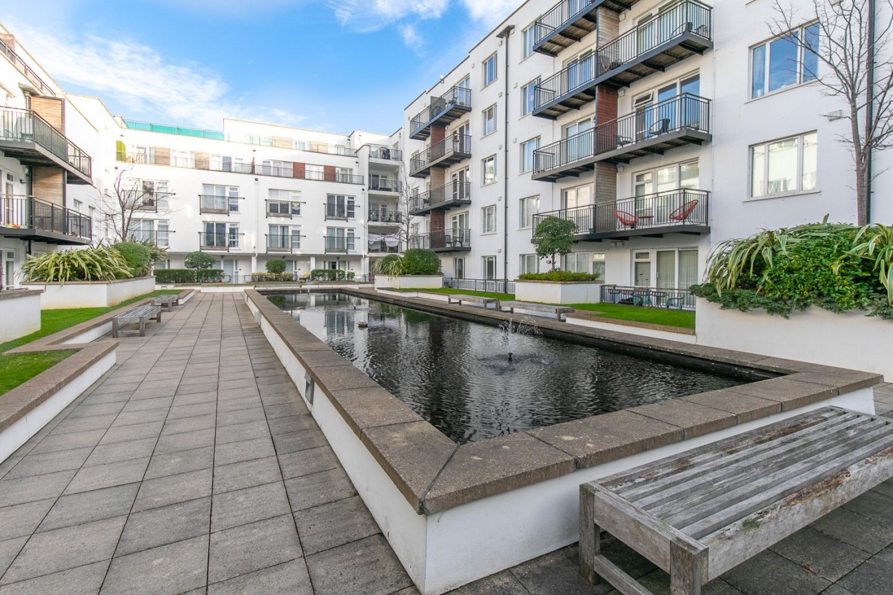 119 Spectrum Apartments, Central Promenade, Douglas, IM2 4JL