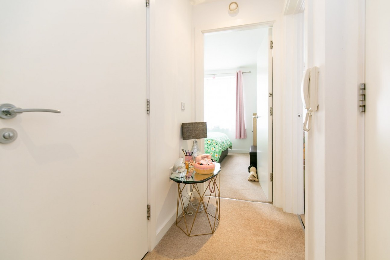 119 Spectrum Apartments, Central Promenade, Douglas, IM2 4JL