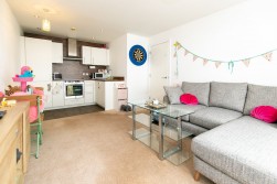 119 Spectrum Apartments, Central Promenade, Douglas, IM2 4JL