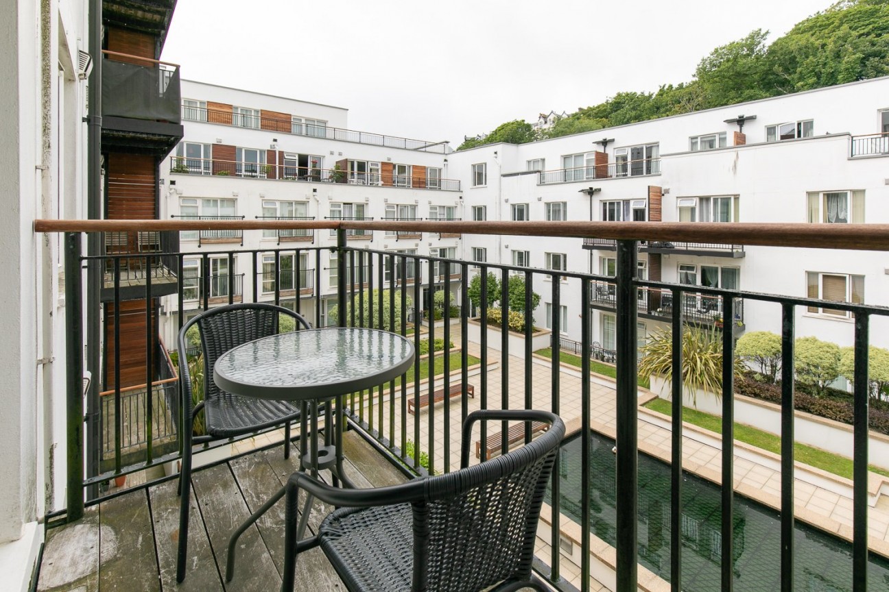 119 Spectrum Apartments, Central Promenade, Douglas, IM2 4JL