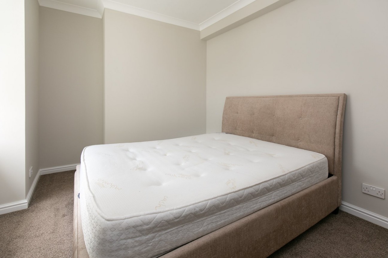 Flat 10, Angel Court, Central Promenade, Isle of Man, IM2 4LN