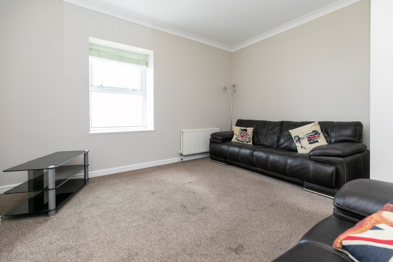 Flat 10, Angel Court, Central Promenade, Isle of Man, IM2 4LN