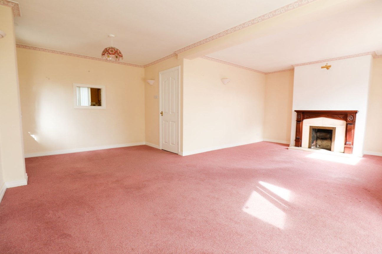 8, Hilltop View, Douglas, IM2 2LA