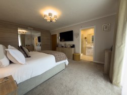 Whiteleaf, Thornhill Park, Ramsey, Isle of Man, IM8 3NB