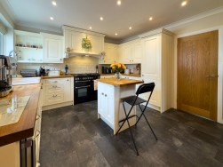 Whiteleaf, Thornhill Park, Ramsey, Isle of Man, IM8 3NB