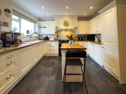 Whiteleaf, Thornhill Park, Ramsey, Isle of Man, IM8 3NB