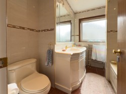 Par Three, Links Close, Peel, Isle of Man, IM5 1DG