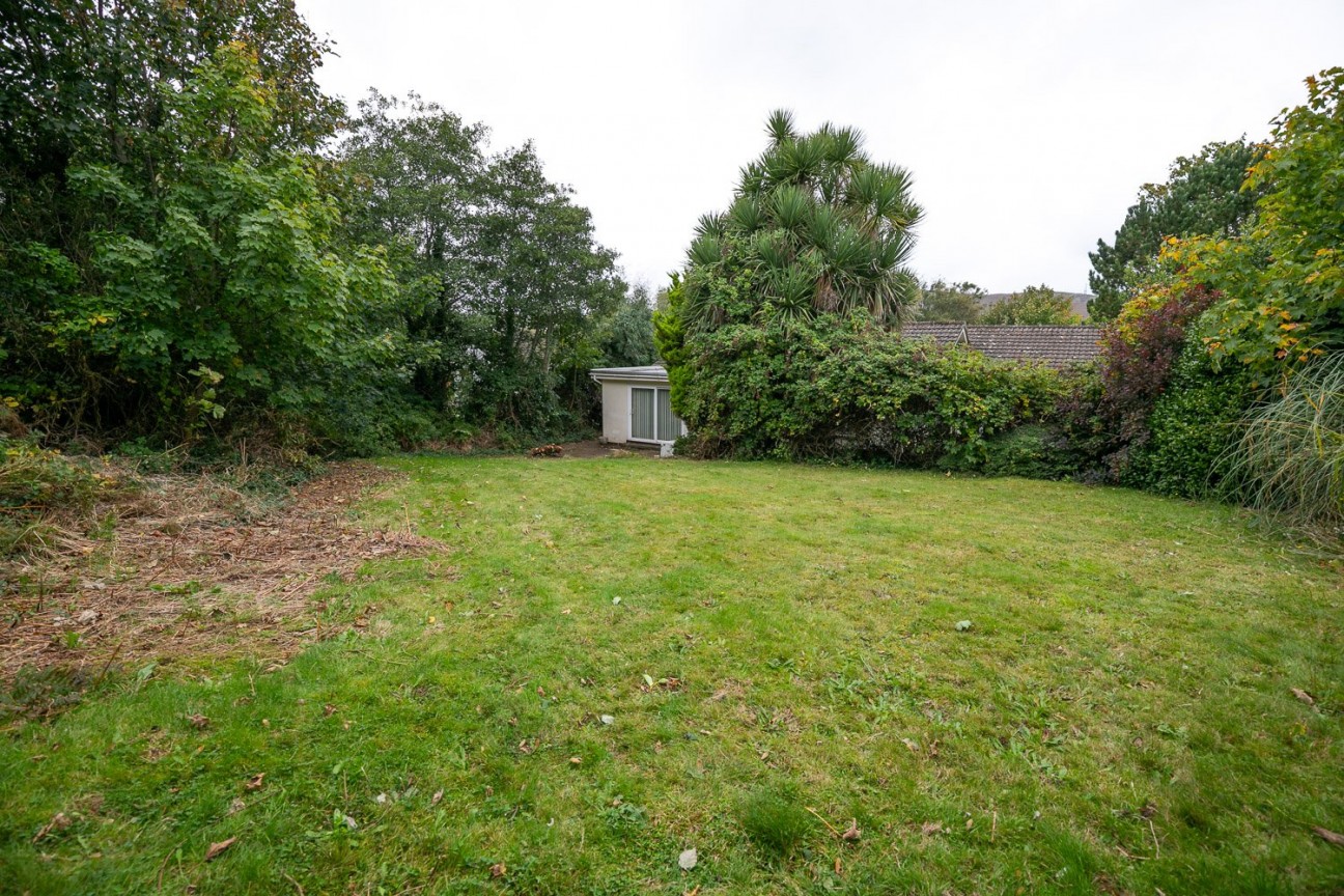 Par Three, Links Close, Peel, Isle of Man, IM5 1DG