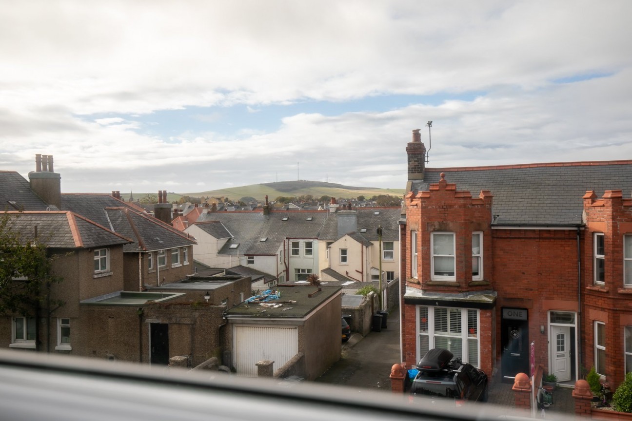 2, Hildesley Road, Isle of Man, IM2 5AZ