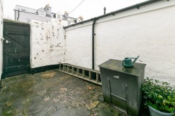 12, Hatfield Grove, Isle of Man, IM1 3HD