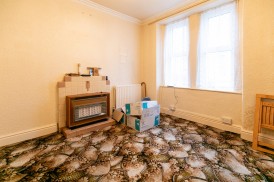 12, Hatfield Grove, Isle of Man, IM1 3HD