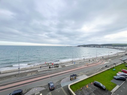 Grosvenor Court Apartments, Flat 8, 1, Central Promenade, Douglas, IM2 4LN