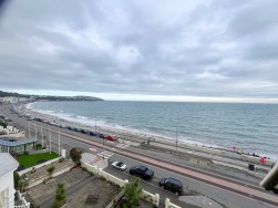 Grosvenor Court Apartments, Flat 8, 1, Central Promenade, Douglas, IM2 4LN