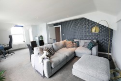 Grosvenor Court Apartments, Flat 8, 1, Central Promenade, Douglas, IM2 4LN