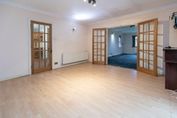 8, Beechwood Rise, Isle of Man, IM2 5NE