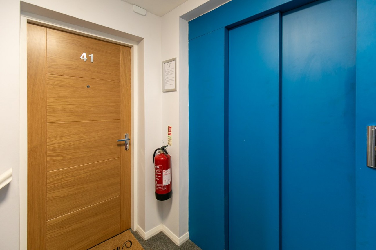 41 Piccadilly Court, Queens Promenade, IM2 4NS