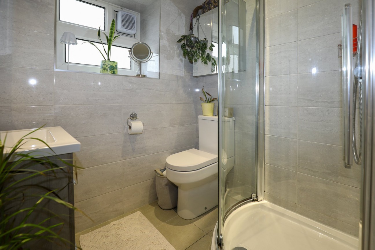 Imperial House, Flat 2, The Promenade, Port St Mary, IM9 5DE