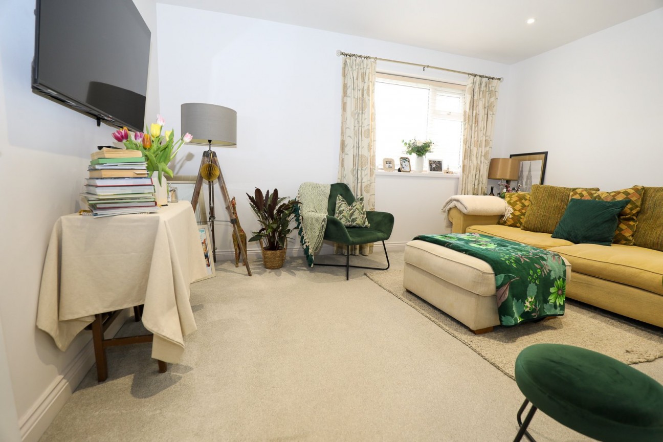 Imperial House, Flat 2, The Promenade, Port St Mary, IM9 5DE