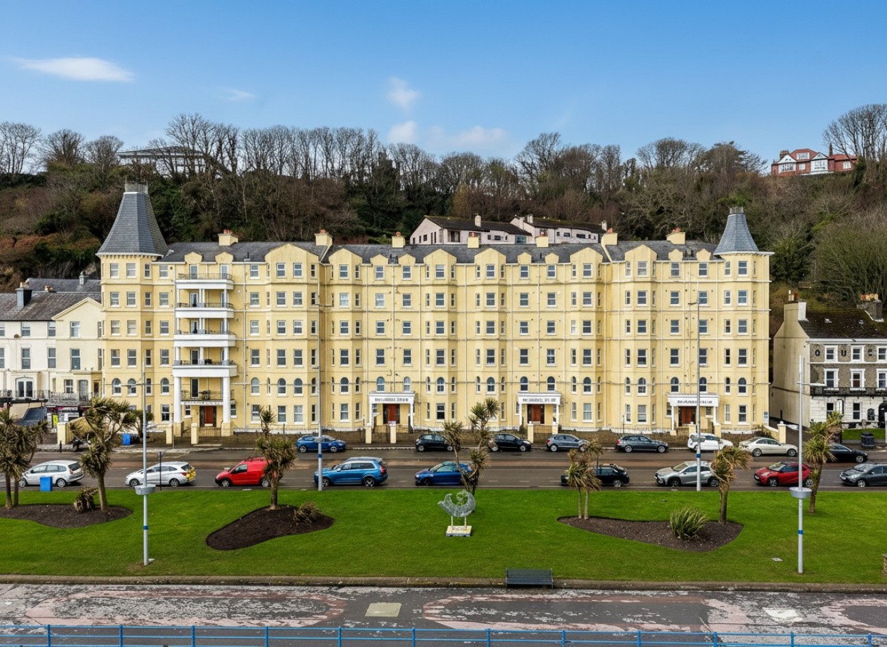 31 Piccadilly Court, Queens Promenade, Douglas, IM2 4NS
