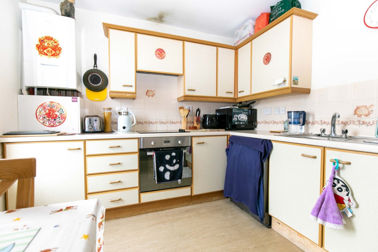 31 Piccadilly Court, Queens Promenade, Douglas, IM2 4NS