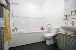 8 Queens Apartments, Palace Terrace, Douglas, IM2 4NX