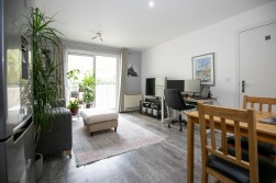 8 Queens Apartments, Palace Terrace, Douglas, IM2 4NX