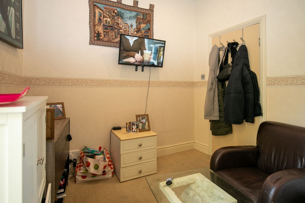 Flat 1, 1-2, Woodville Terrace, Douglas, IM2 4HA