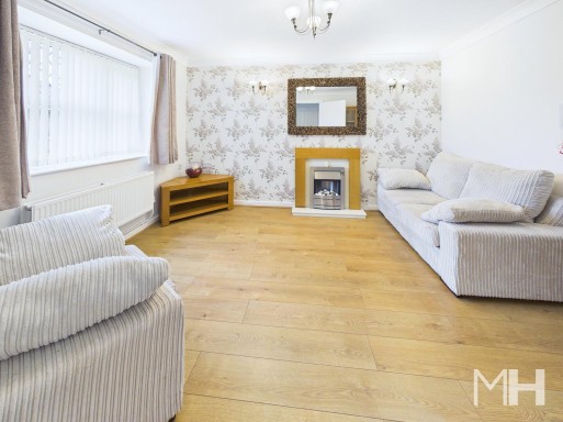 Crownlee, Penwortham, PR1 0PA