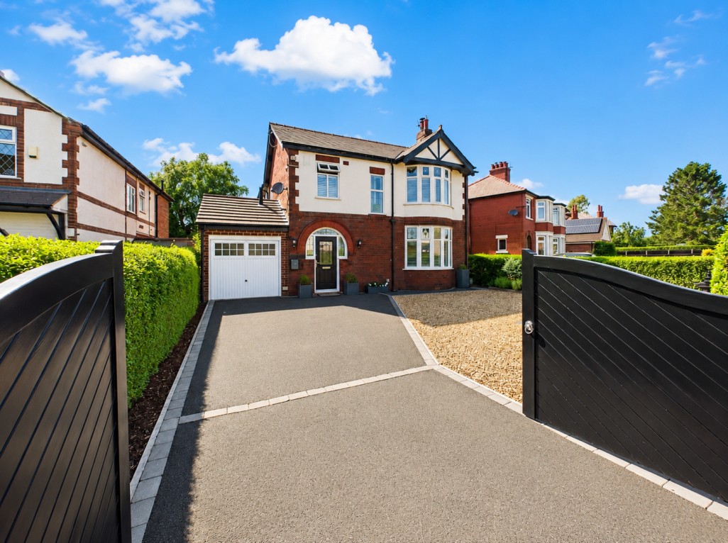 Pope Lane, Whitestake, Preston, PR4 4JR