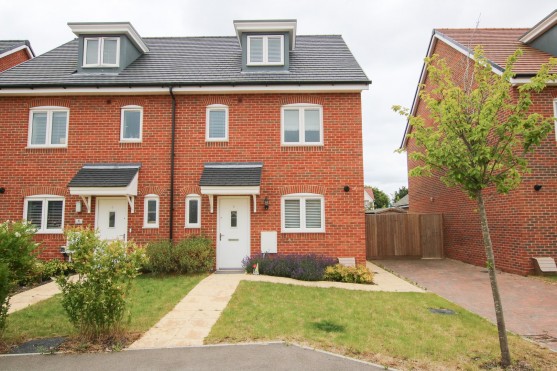 Ayres Grove, Wokingham, Berkshire