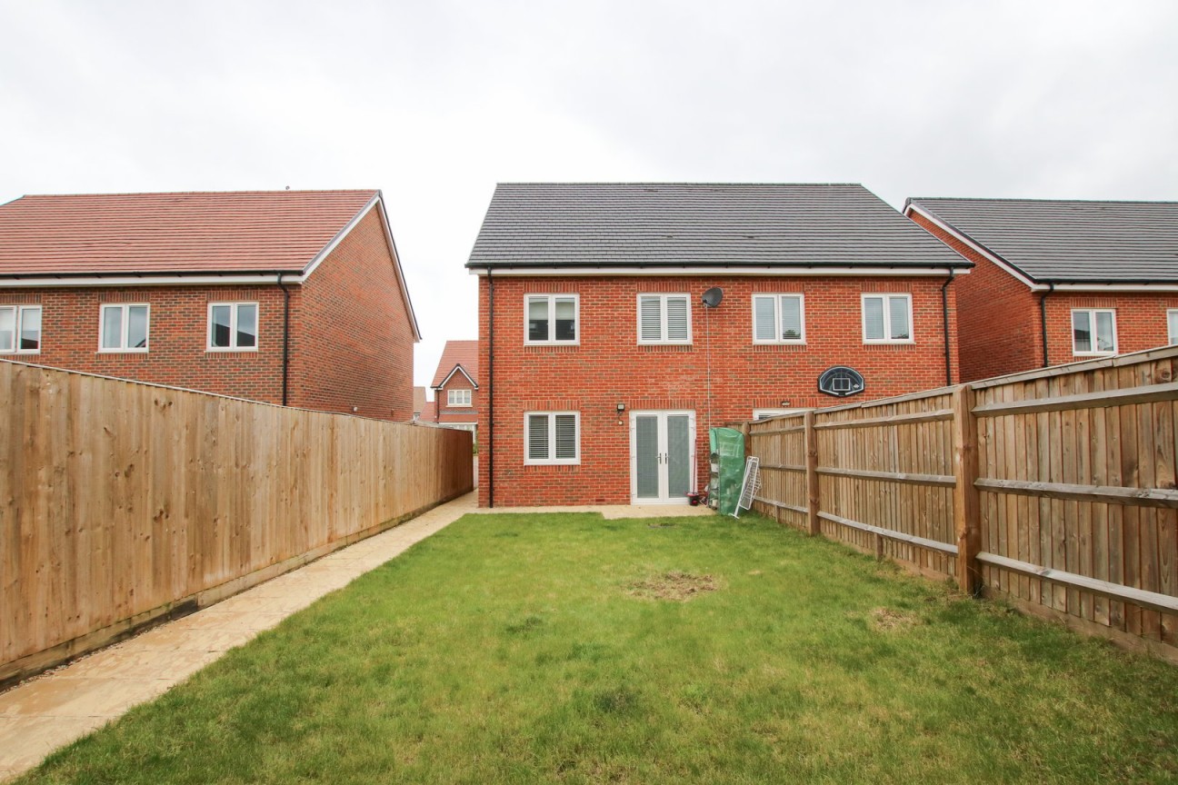 Ayres Grove, Wokingham, Berkshire