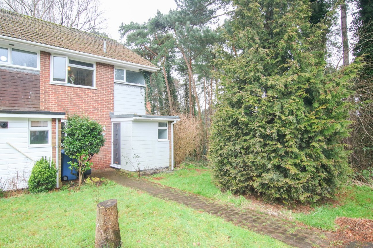 Holland Pines, Bracknell, Berkshire