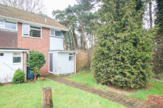 Holland Pines, Bracknell, Berkshire