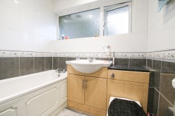 Holland Pines, Bracknell, Berkshire