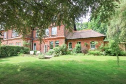 Pages Croft, Wokingham