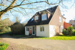 Linnet Walk, Wokingham, Berkshire