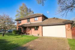 Wiltshire Drive, Wokingham, Berkshire