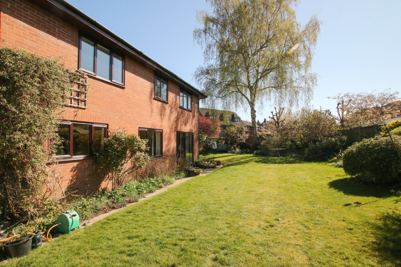 Wiltshire Drive, Wokingham, Berkshire