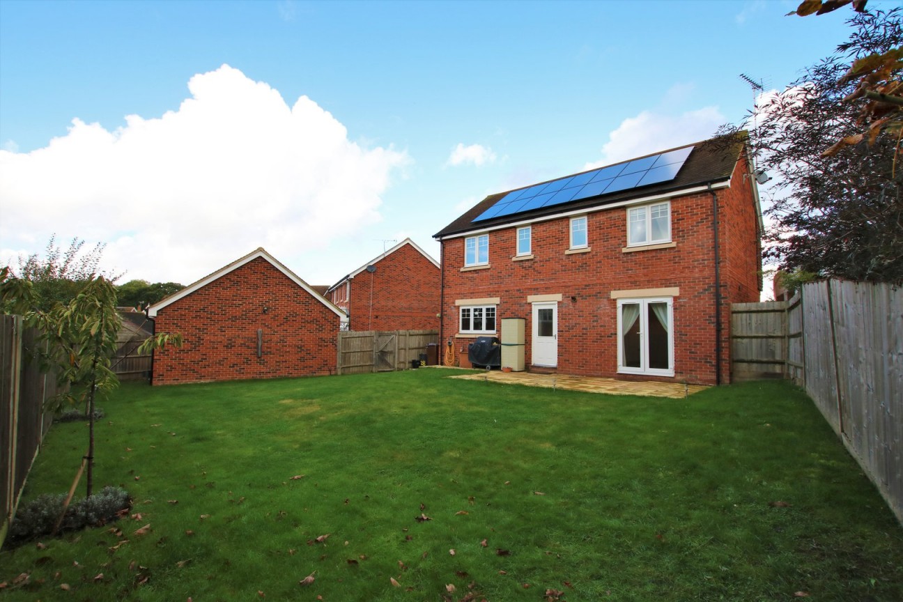 Carina Drive, Wokingham, Berkshire