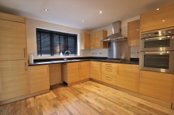 Carina Drive, Wokingham, Berkshire