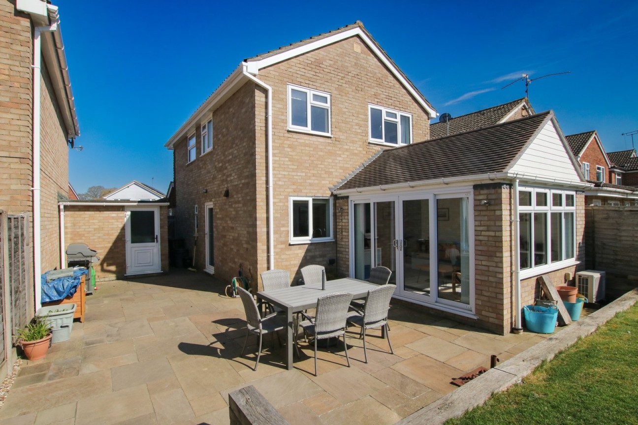 Shefford Crescent, Wokingham, Berkshire