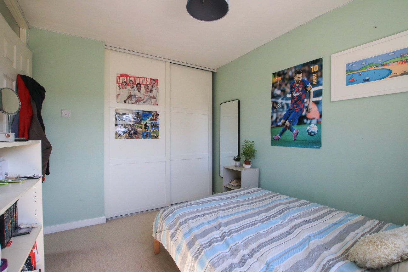 Shefford Crescent, Wokingham, Berkshire