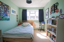 Shefford Crescent, Wokingham, Berkshire